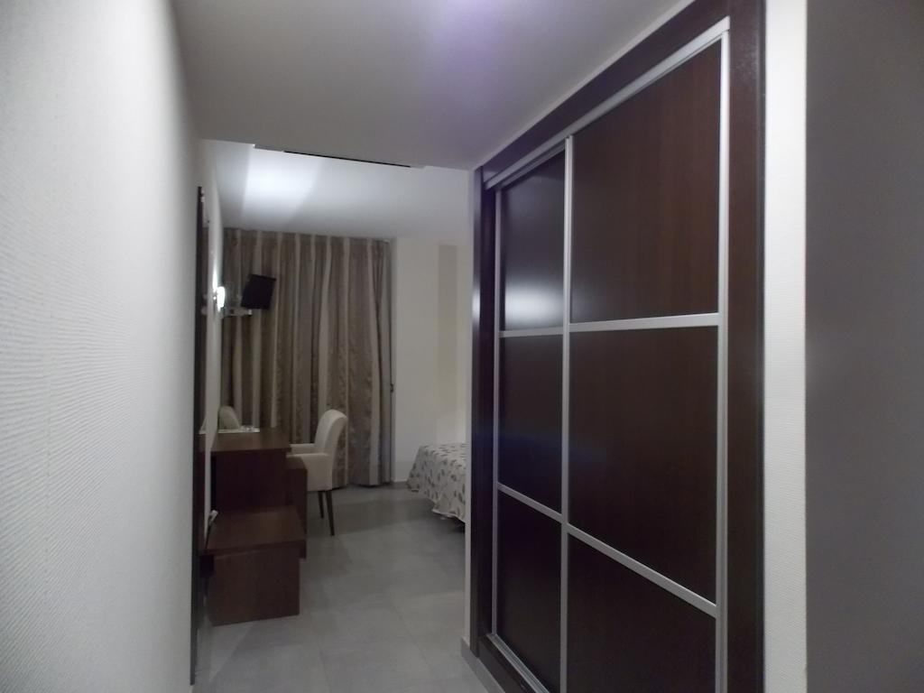 Hotel San Cristobal Кориа Номер фото